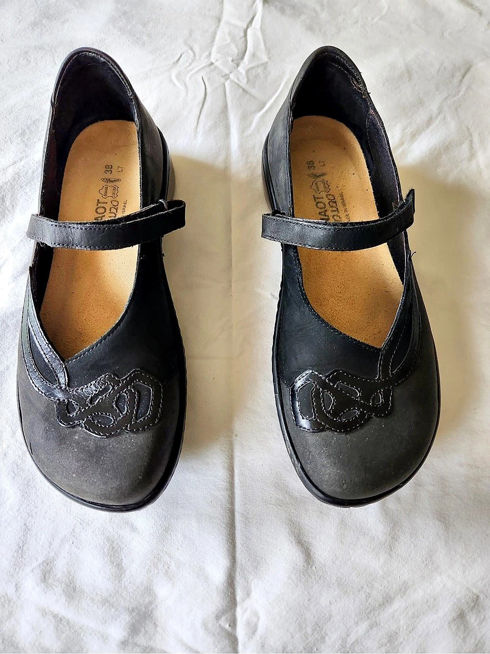 Naot Sea Mary Jane Black Mary Jane Flats EU 39